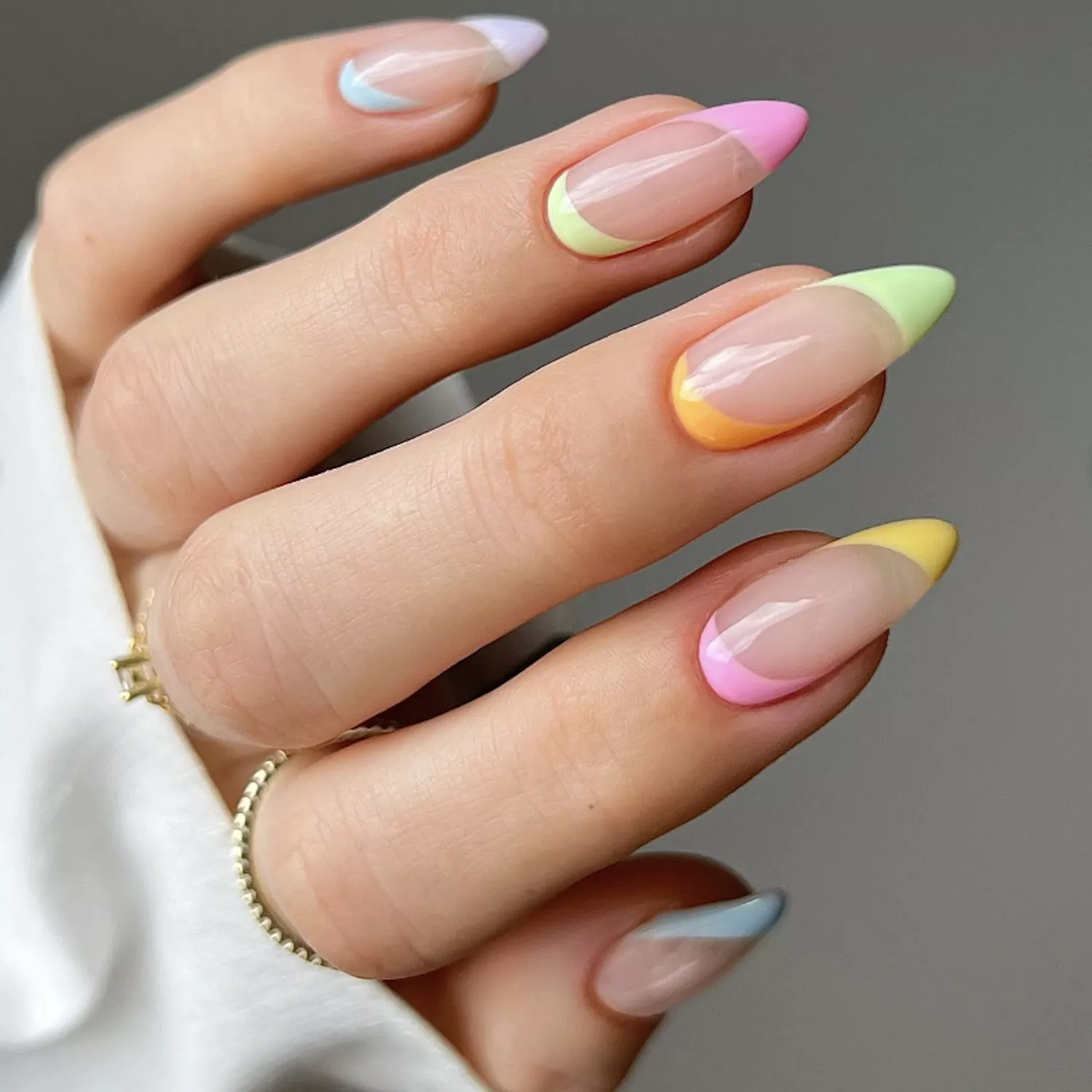 Neon-French-Maniküre