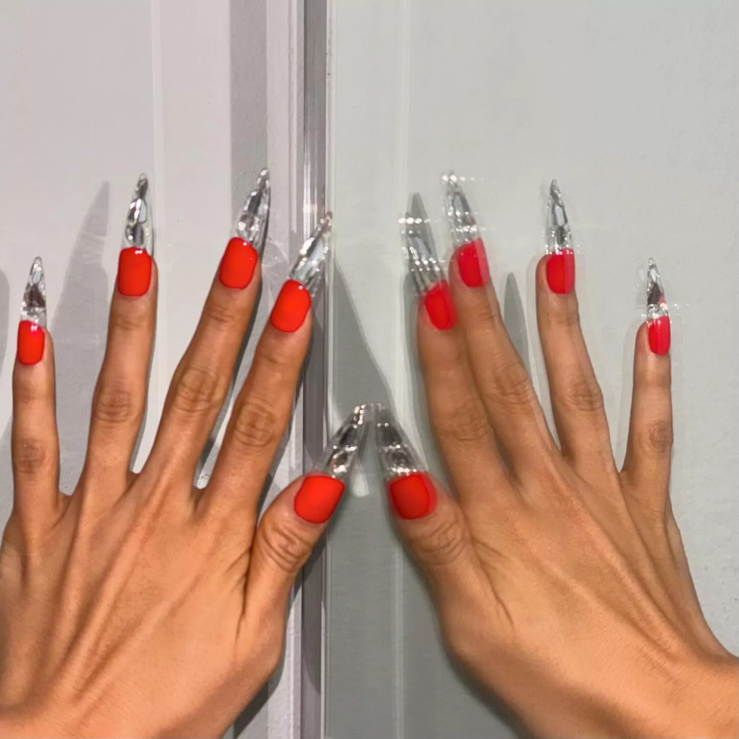 rote Nageldesigns